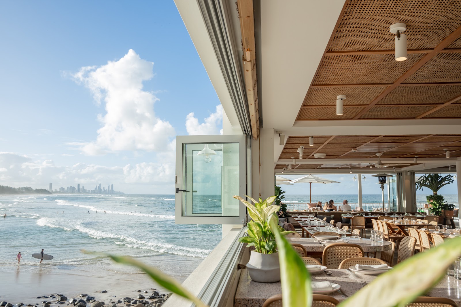 the tropic burleigh view